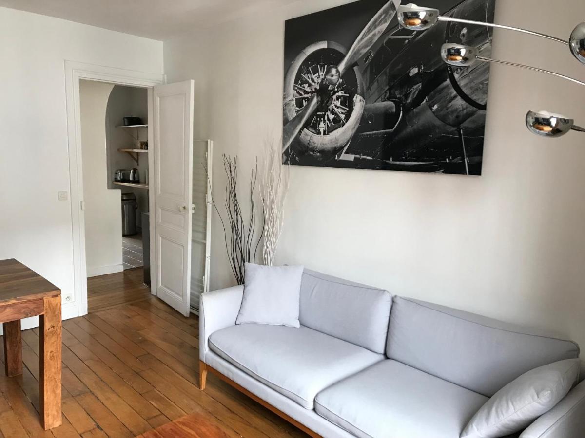 Quiet Hill Of Montmartre Apartment